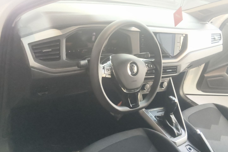 Volkswagen Polo 2023 car image #10
