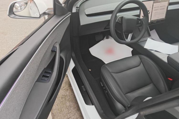 Tesla Model 3 2024 #16 Tesla Model 3 2024 car image #16