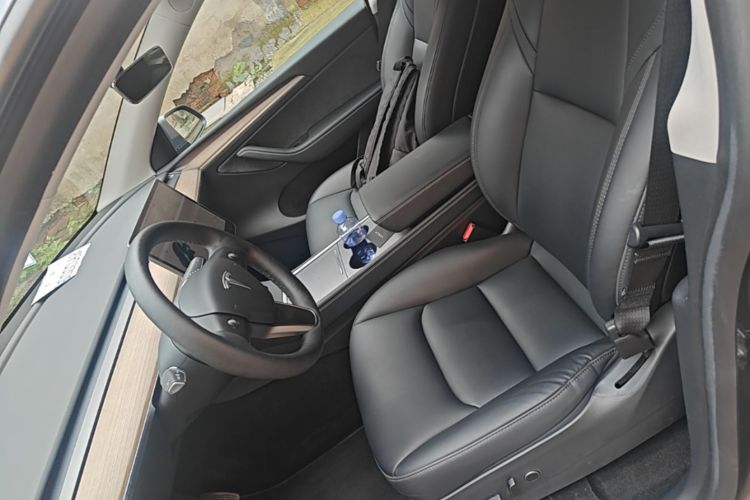 Tesla Model Y 2021 #15 Tesla Model Y 2021 car image #15