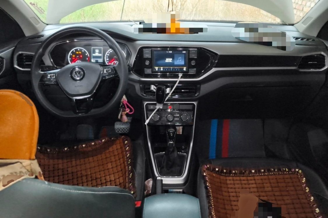 Volkswagen T-Cross 2020 #21 Volkswagen T-Cross 2020 car image #21