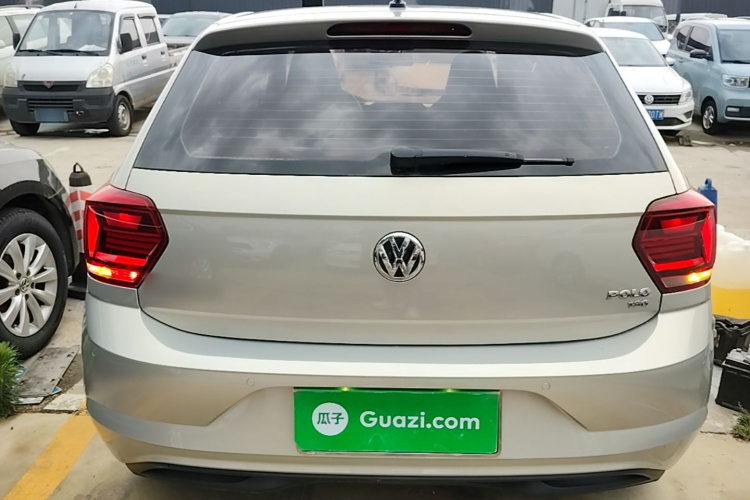 Volkswagen Polo 2021 car image #6