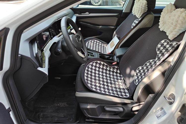Volkswagen Golf 2023 #17 Volkswagen Golf 2023 car image #17