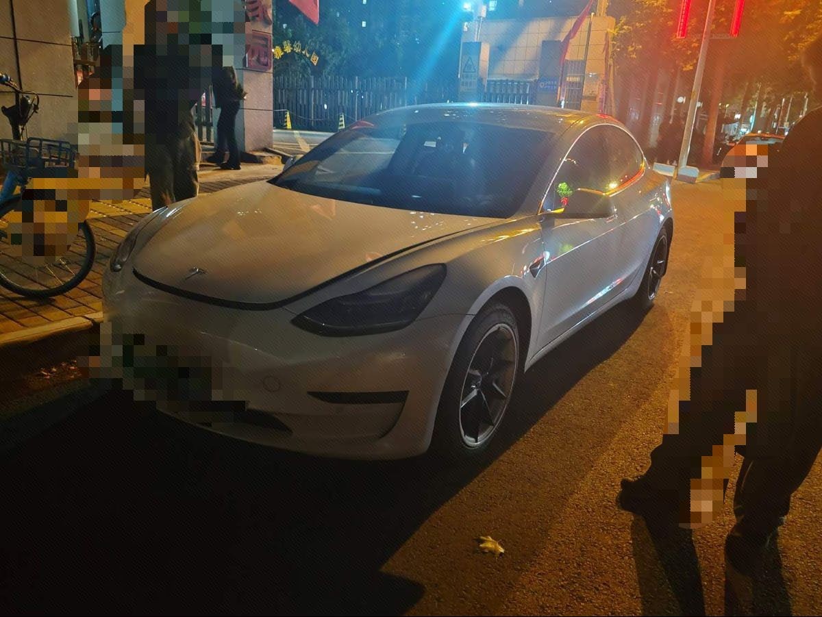 Tesla Model 3 2020 car image 