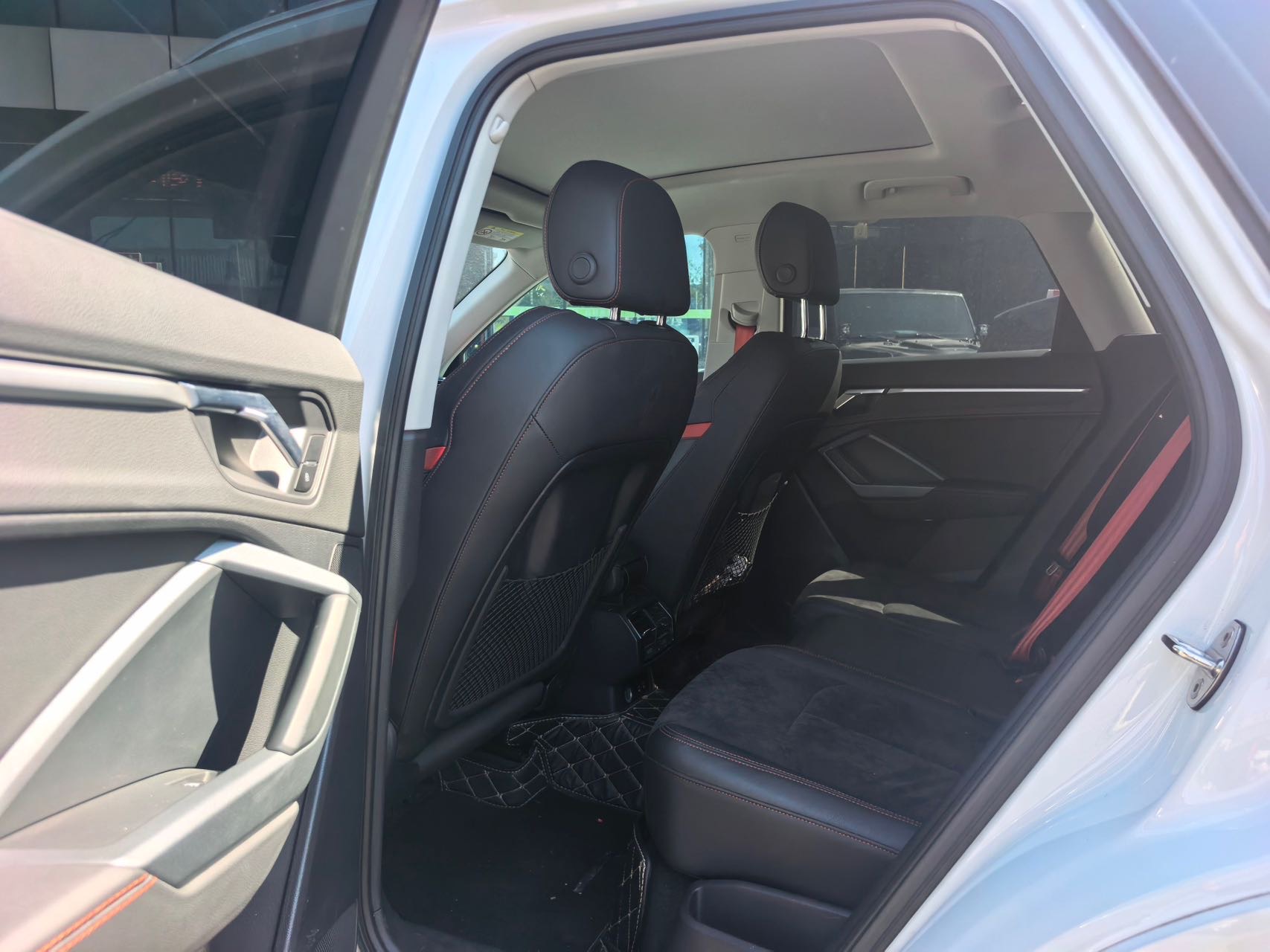 Audi Q3 2021 car image #5