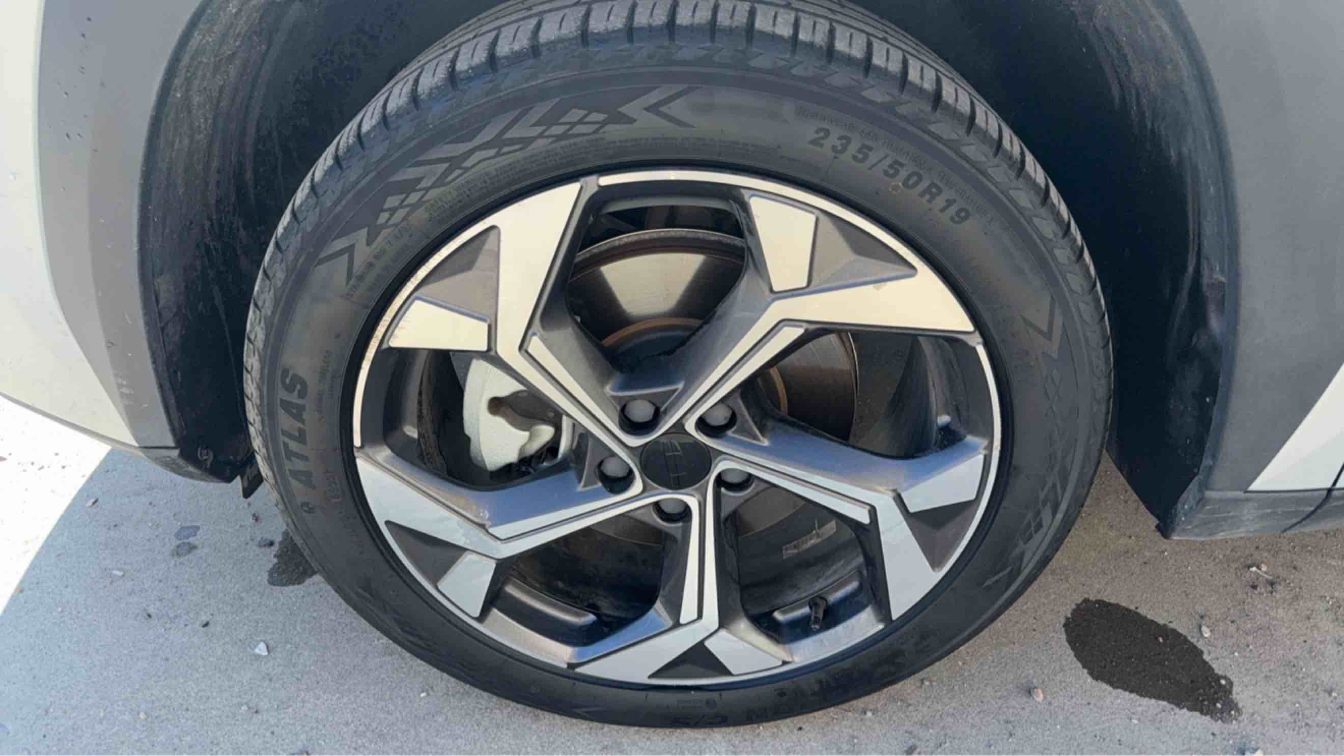 GEELY Boyue L 2023 изображение автомобиля #9