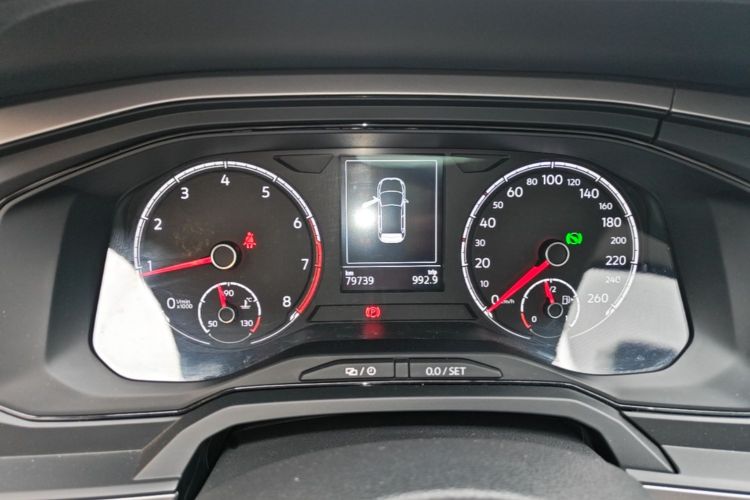 Volkswagen Polo 2021 car image #12