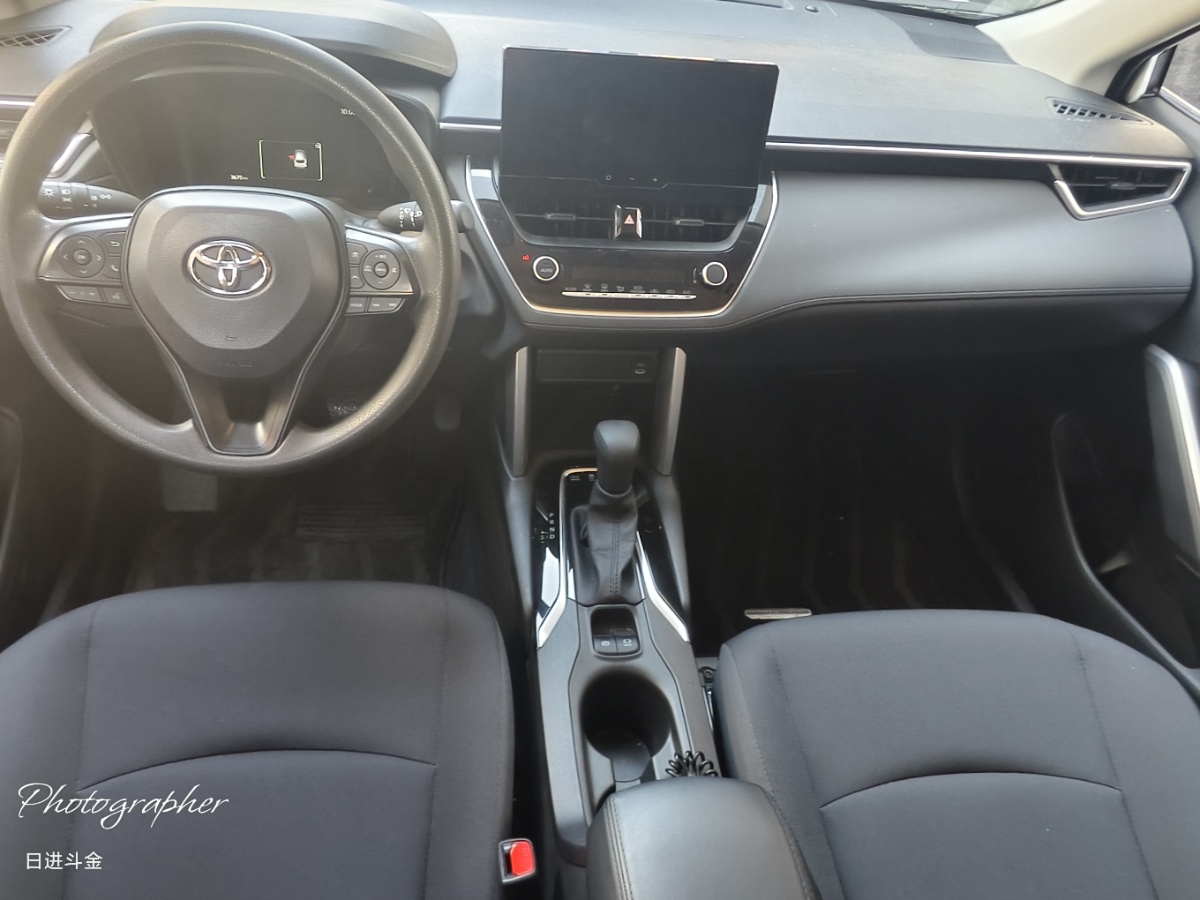 Toyota Corolla Cross 2025 immagine di auto #4