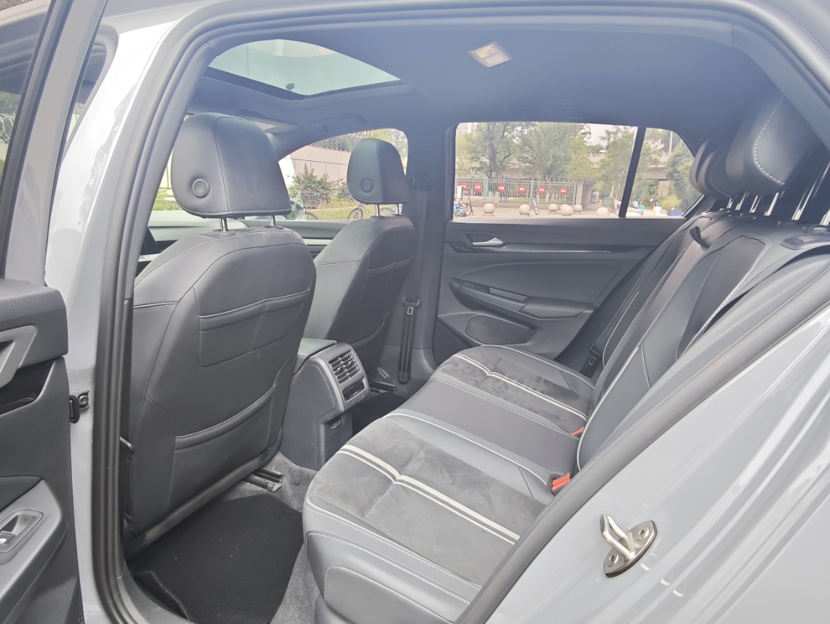 Volkswagen Golf 2022 #11 Volkswagen Golf 2022 car image #11