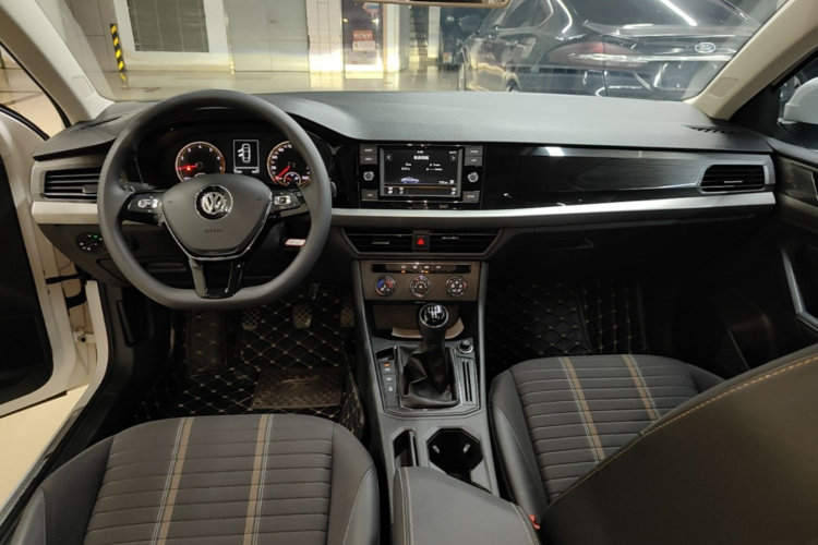 Volkswagen Lavida 2019 #10 Volkswagen Lavida 2019 car image #10