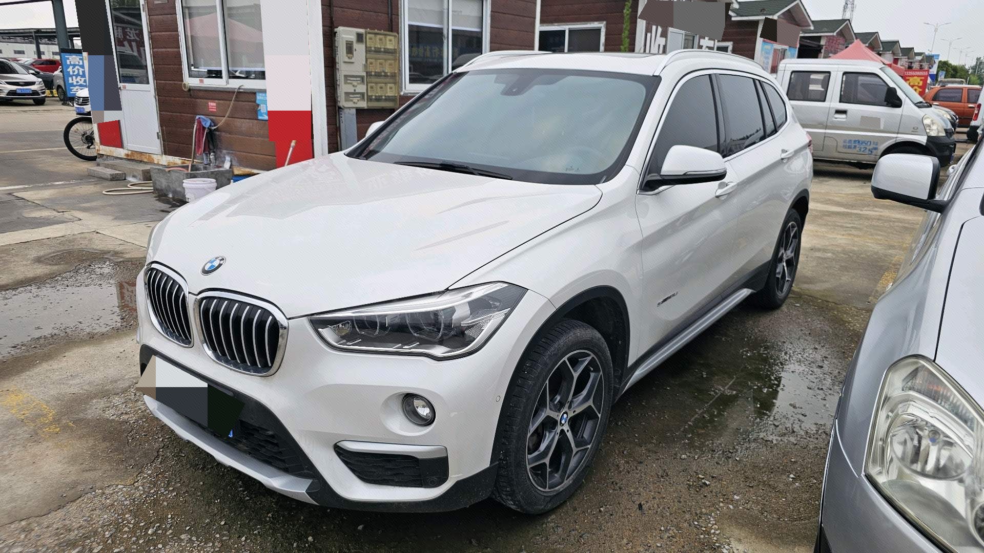 BMW X1 2017 BMW X1 2017 car image