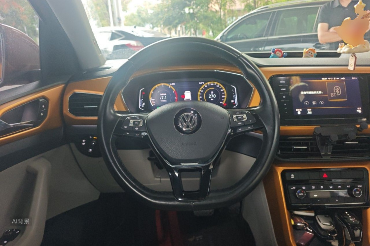 Volkswagen T-Cross 2019 car image #12