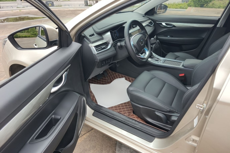GEELY Emgrand 2019 #16 GEELY Emgrand 2019 car image #16