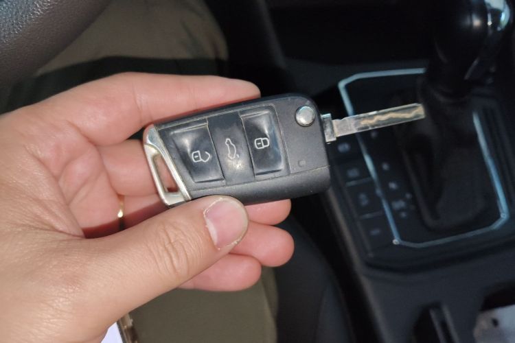 Volkswagen Lavida 2021 imagen de coche #9