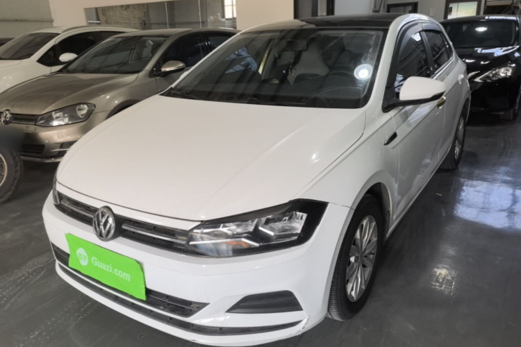 Volkswagen Polo 2019 car image #2