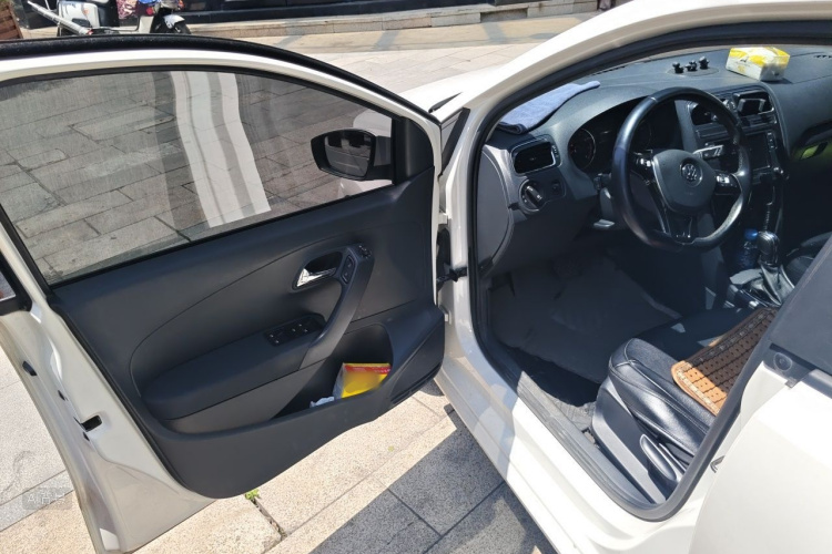 Volkswagen Polo 2017 #18 Volkswagen Polo 2017 car image #18