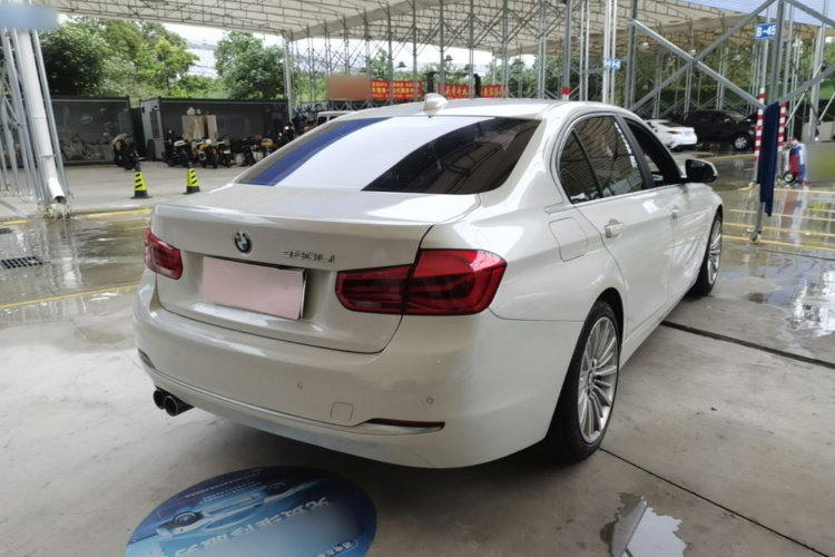BMW 3 Series 2018 #7 BMW 3 Series 2018 car image #7