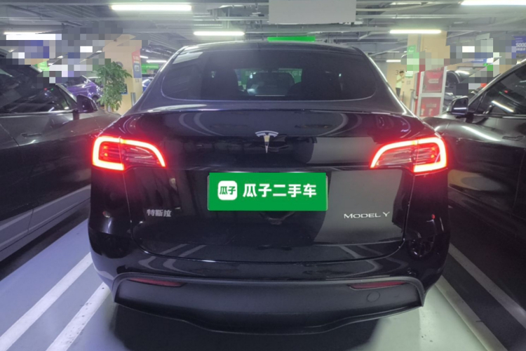 Tesla Model Y 2022 car image #6