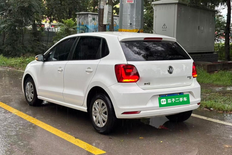 Volkswagen Polo 2019 car image #5