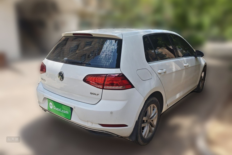 Volkswagen Golf 2018 car image #7