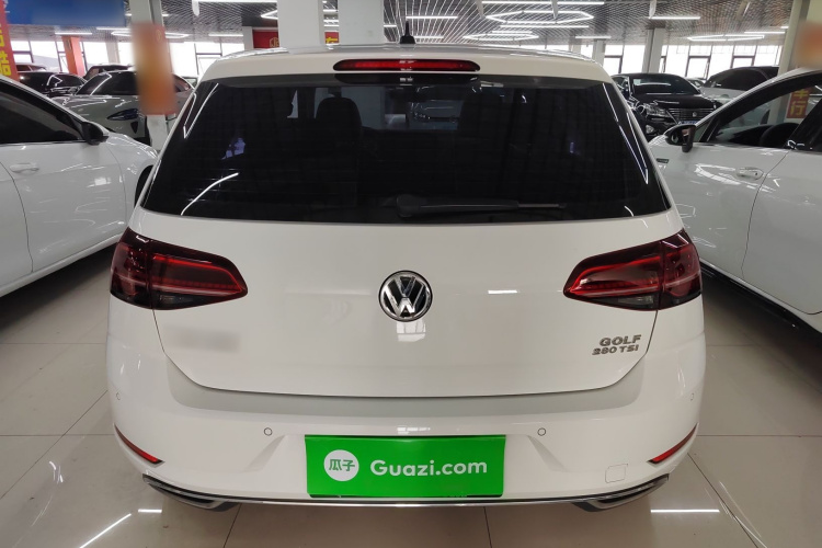 Volkswagen Golf 2020 car image #6
