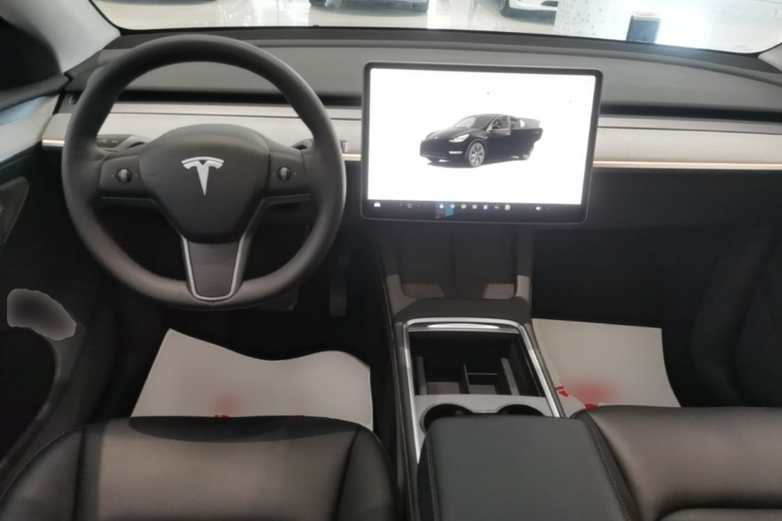 Tesla Model Y 2024 #15 Tesla Model Y 2024 car image #15
