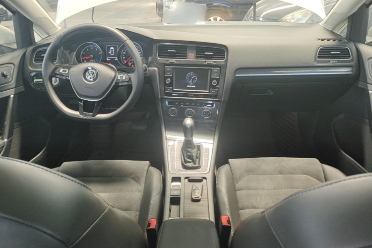 Volkswagen Golf 2018 #10 Volkswagen Golf 2018 car image #10