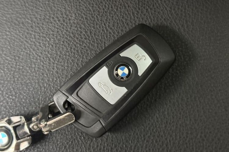 BMW 3 Series GT 2018 #14 BMW 3 Series GT 2018 car image #14