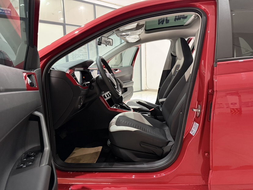 Volkswagen Polo 2022 car image #6