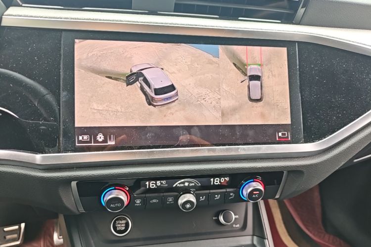 Audi Q3 2024 car image #17