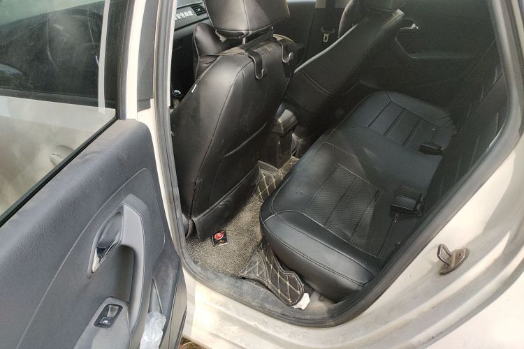 Volkswagen Polo 2018 imagem de carro #17