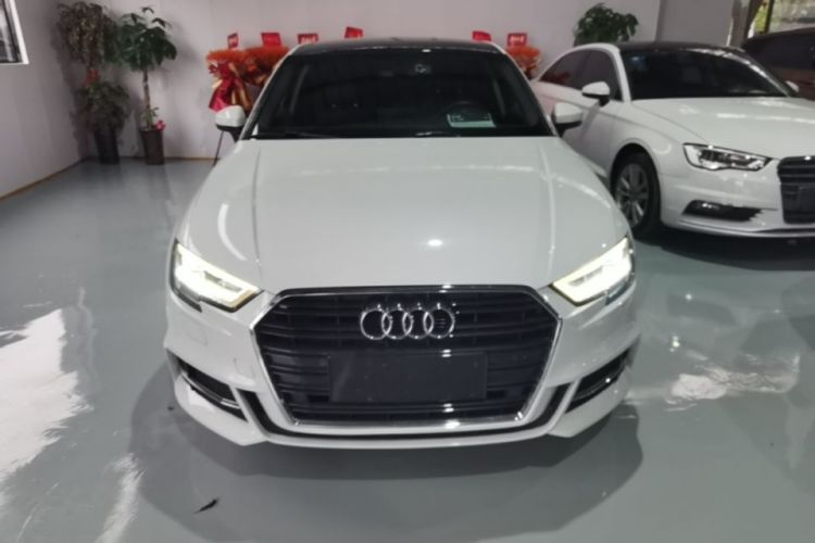 Audi A3 2019 car image #3
