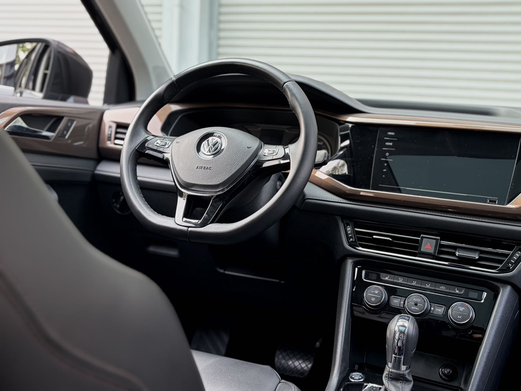 Volkswagen Tharu 2020 car image #6