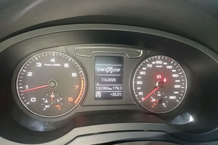 Audi Q3 2017 #12 Audi Q3 2017 car image #12
