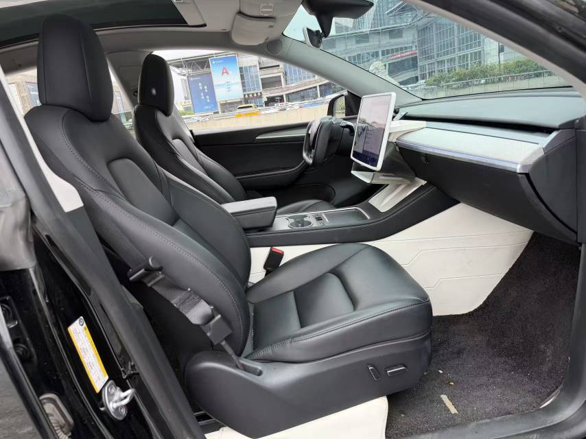 Tesla Model Y 2023 #18 Tesla Model Y 2023 car image #18