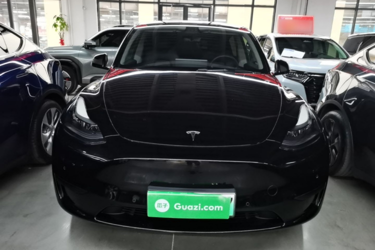 Tesla Model Y 2022 car image #3
