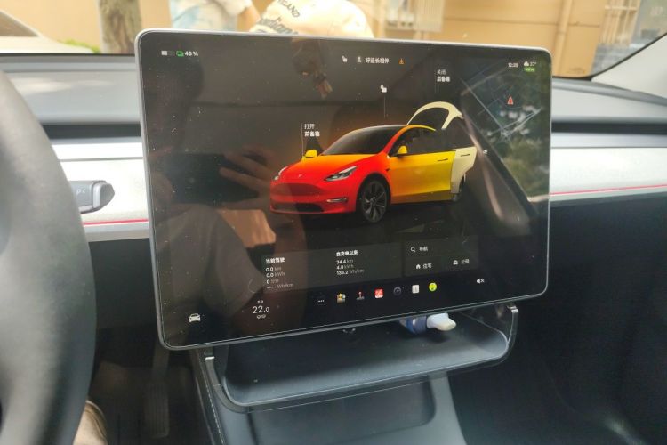Tesla Model Y 2024 immagine di auto #12