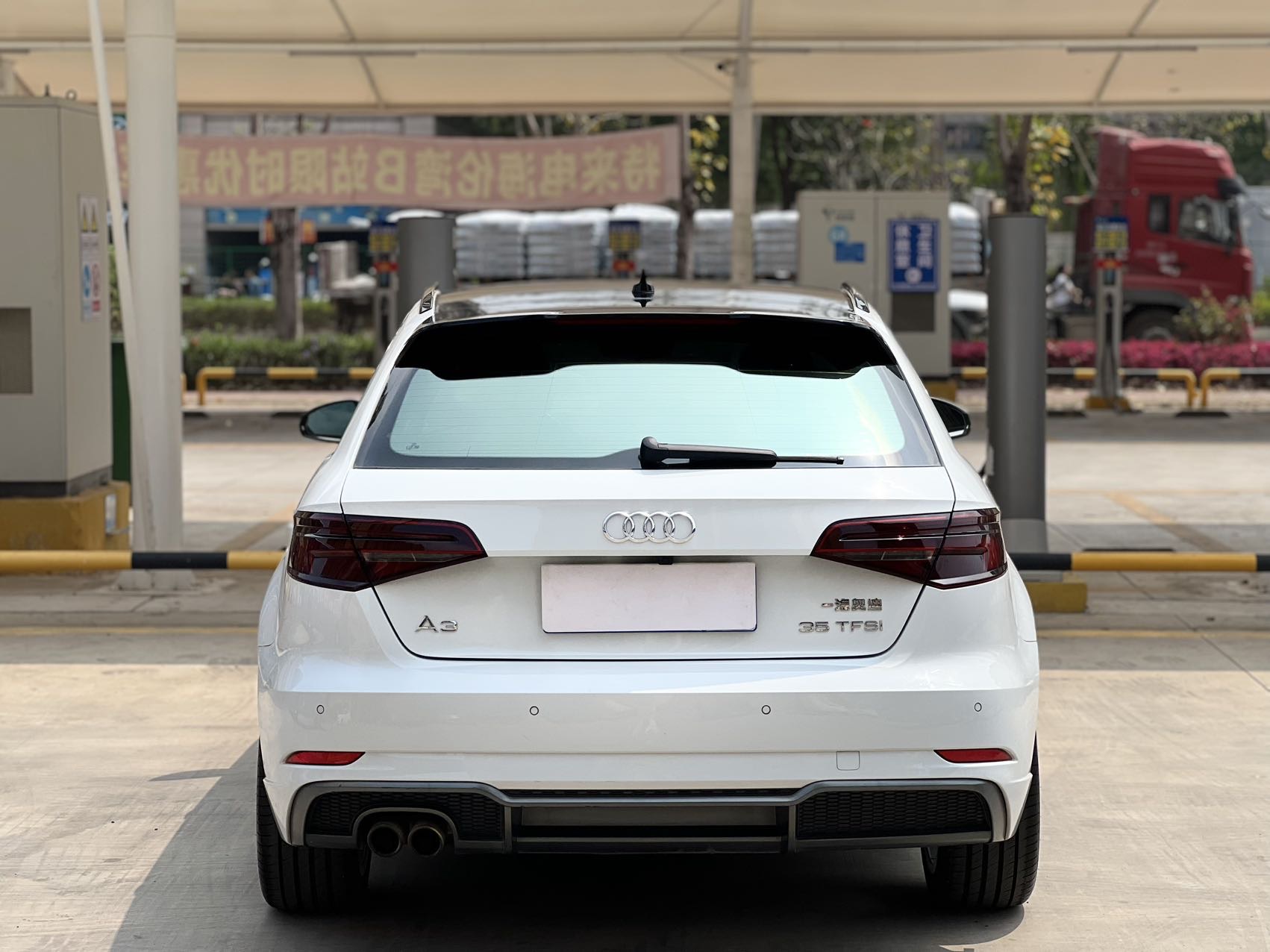 Audi A3 2018 car image #8