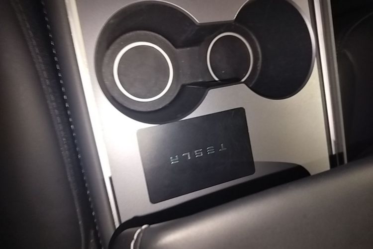 Tesla Model 3 2021 car image #9