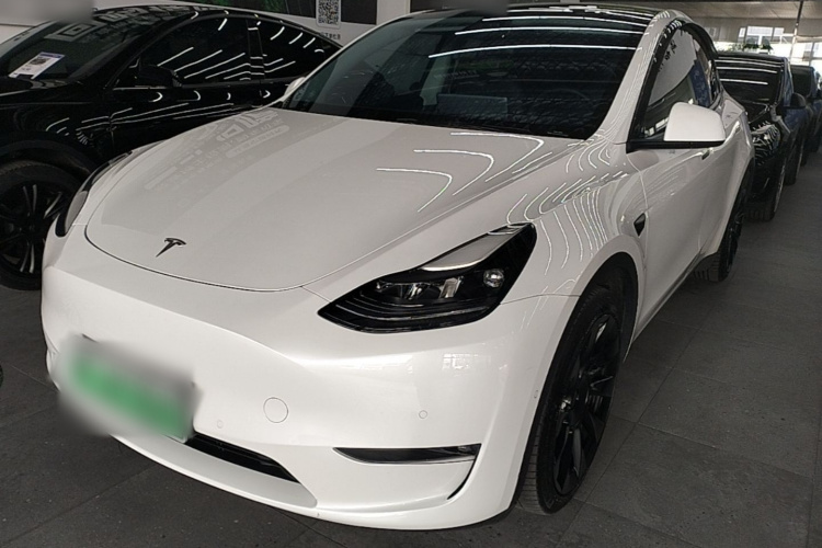 Tesla Model Y 2022 #2 Tesla Model Y 2022 car image #2