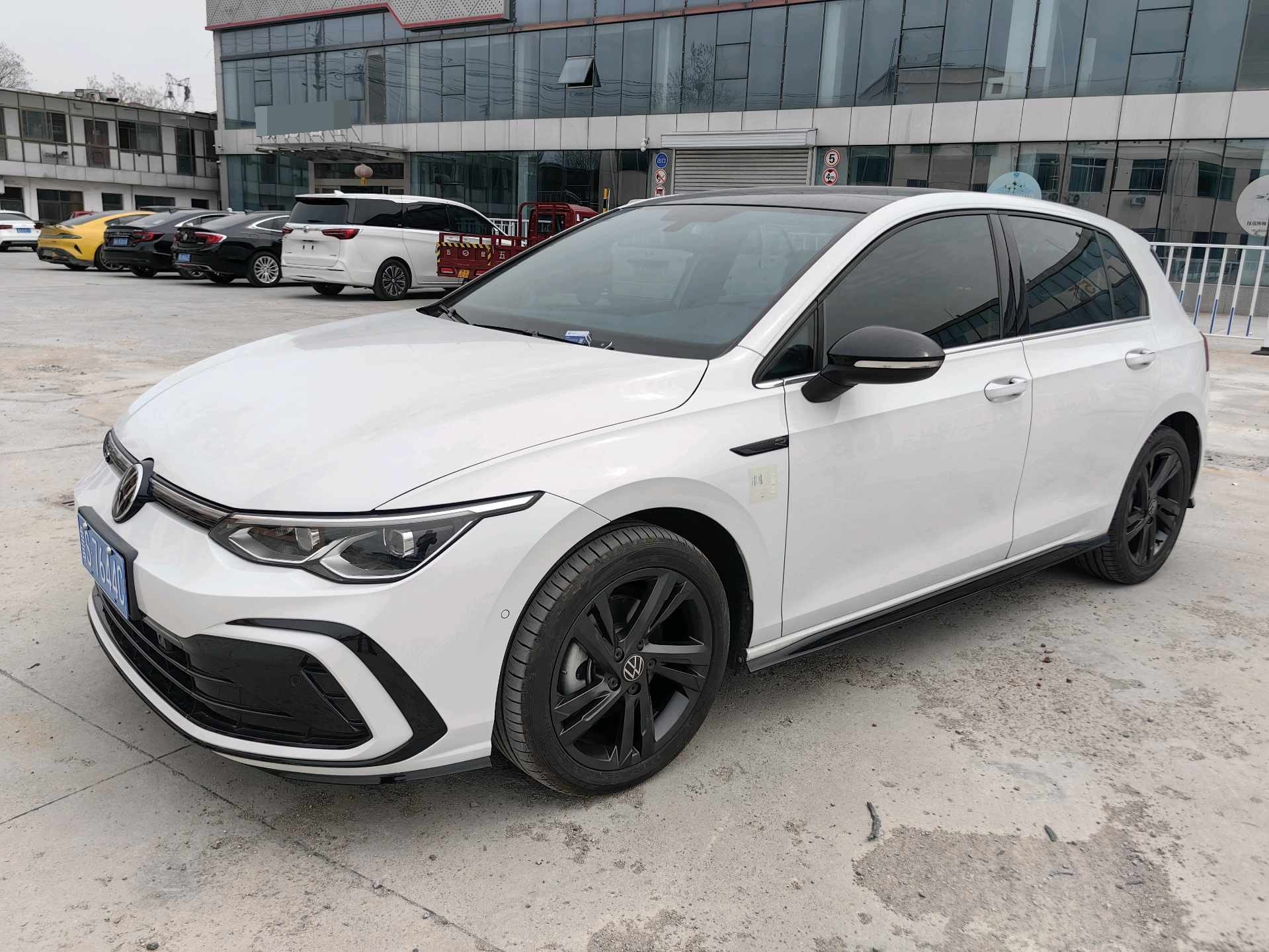 2022 2022 car image