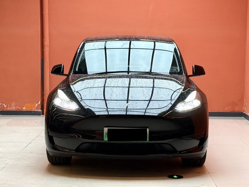 Tesla Model Y 2024 #2 Tesla Model Y 2024 car image #2