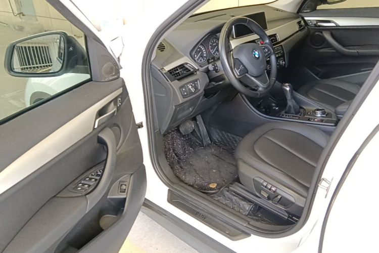 BMW X1 2017 car image #16