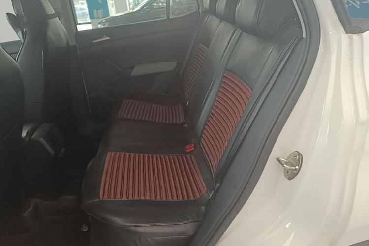 Volkswagen Tharu 2024 car image #13