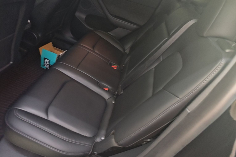 Tesla Model Y 2022 car image #17
