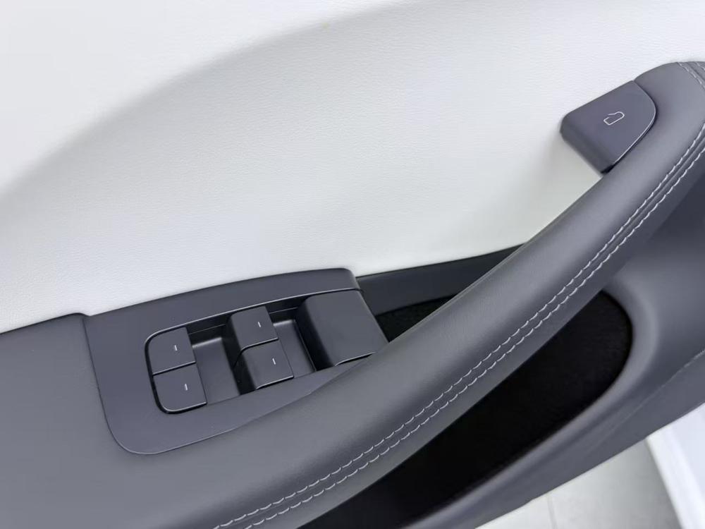 Tesla Model 3 2024 imagem de carro #24