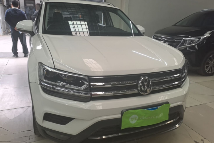 Volkswagen Tharu 2020 car image #3