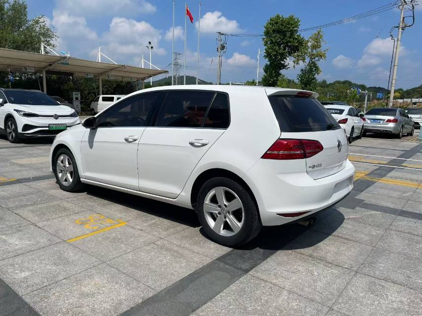 Volkswagen Golf 2015 car image #7