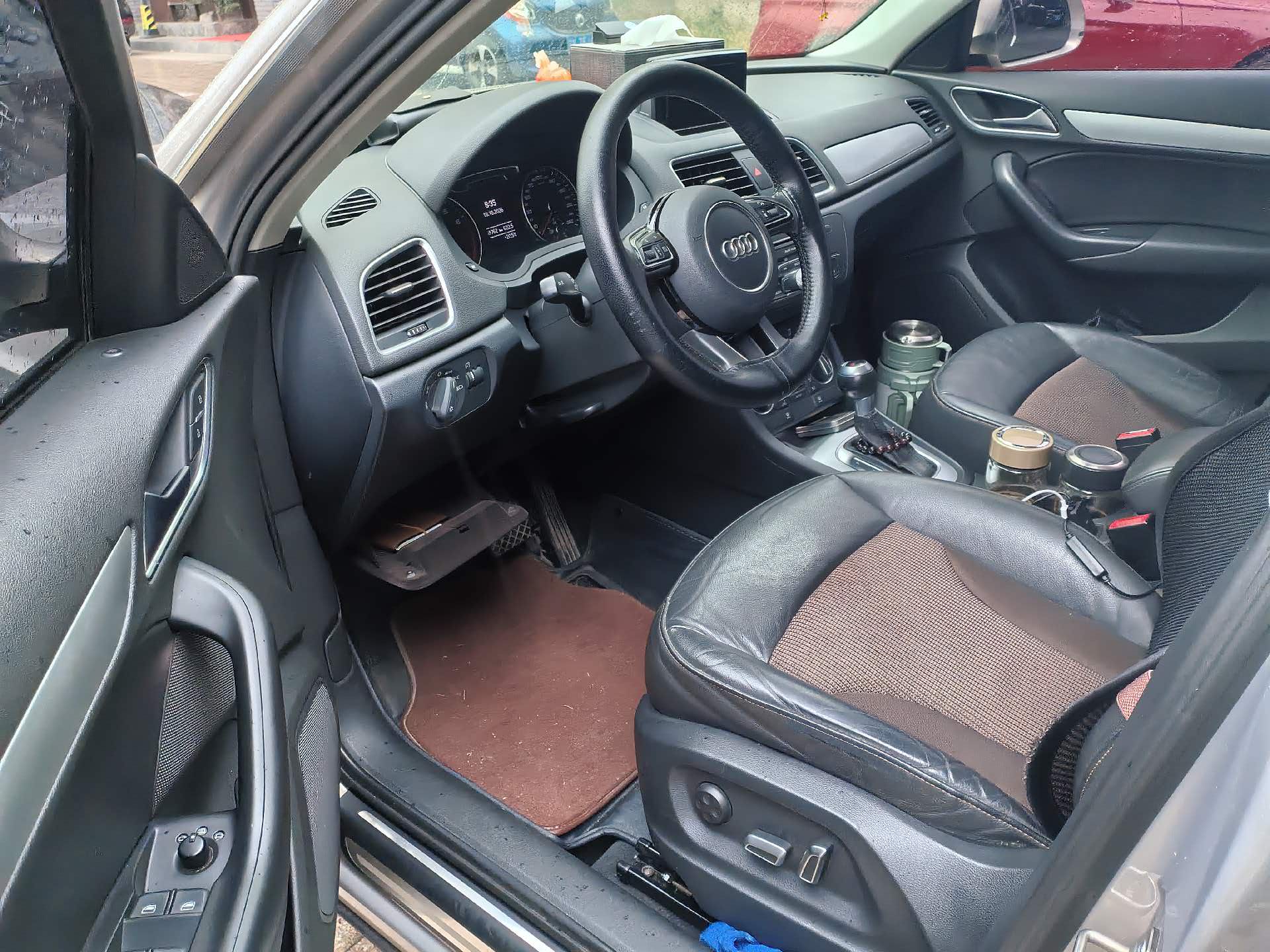 Audi Q3 2018 car image #5