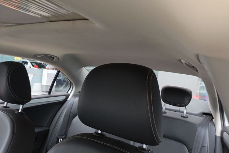 Skoda Rapid 2021 immagine di auto #18