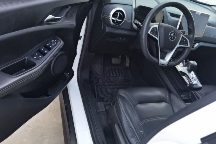 BYD Yuan New Energy 2019 #12 BYD Yuan New Energy 2019 car image #12